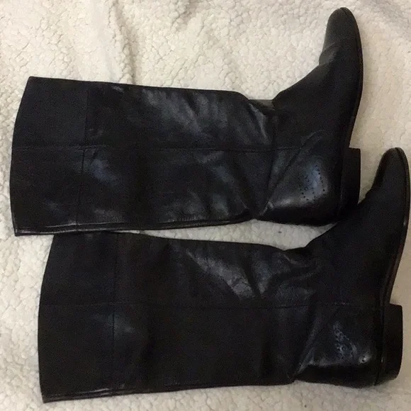 9 WEST BLK LEATHER LOW HEEL BOOTS 9M - Picture 3 of 12